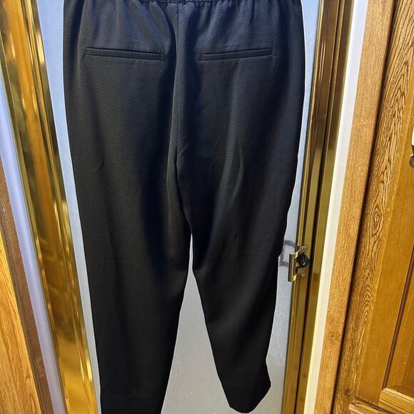 H&M Black Straight Pull On‎ Elastic Waist Pants Slacks Size 8 - Picture 2 of 4